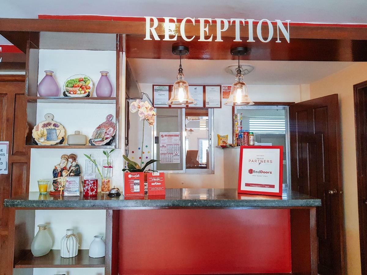 RedDoorz @ Caimito Drive Dampas Hotell Tagbilaran Eksteriør bilde