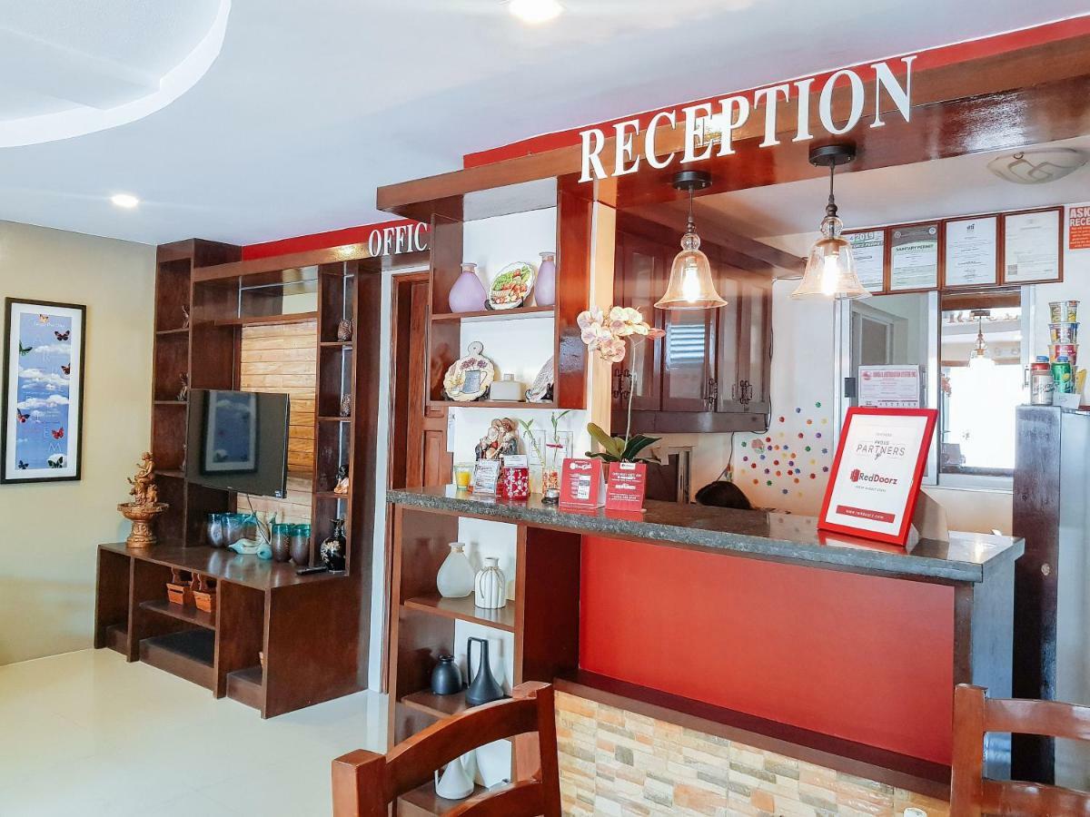 RedDoorz @ Caimito Drive Dampas Hotell Tagbilaran Eksteriør bilde